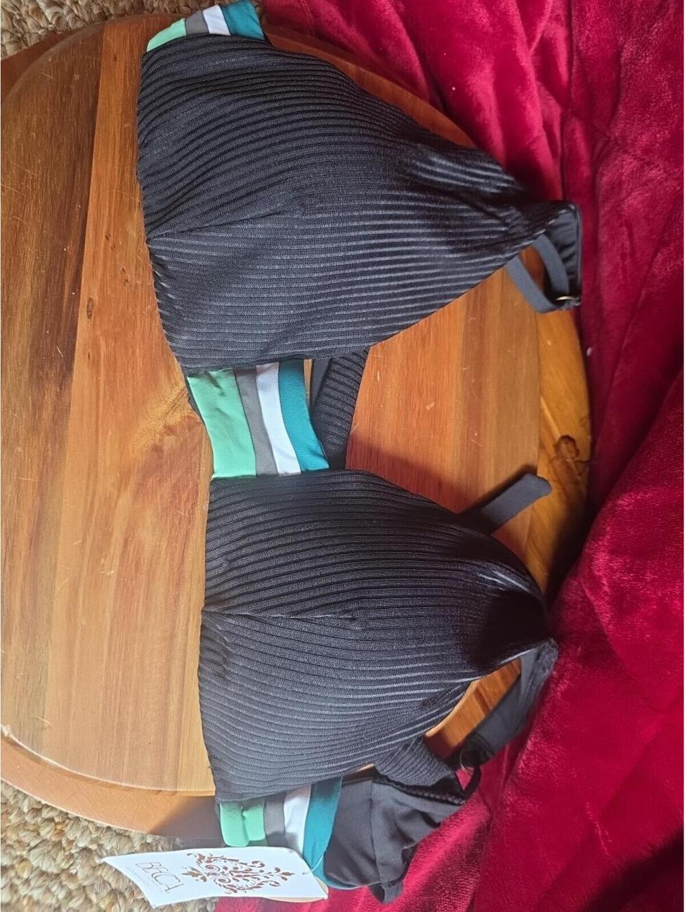 NWT BECCA by Rebecca Virtue Virtue Refine Bikini Top Colorblock D Cup New